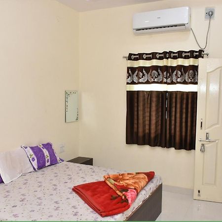 Hotel Shivalay Shegaon Bagian luar foto